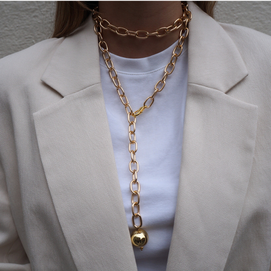 Collar Largo Esfera Dorada