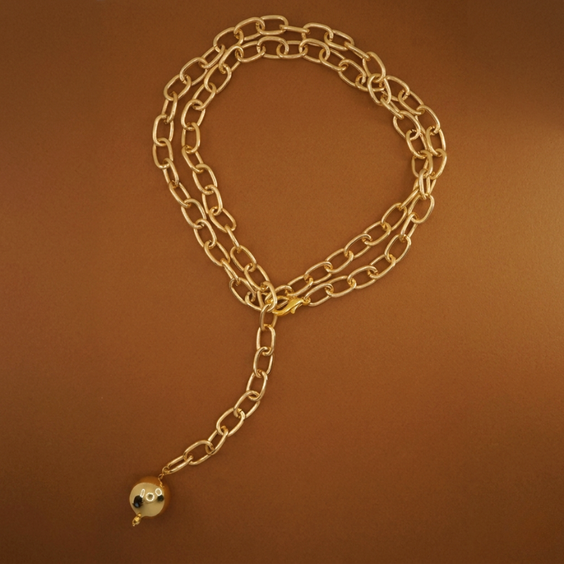 Collar Largo Esfera Dorada