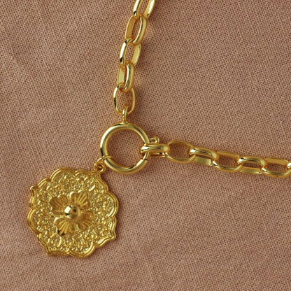Collar Cadena, Timón y Medalla Flor - Bañado en Oro