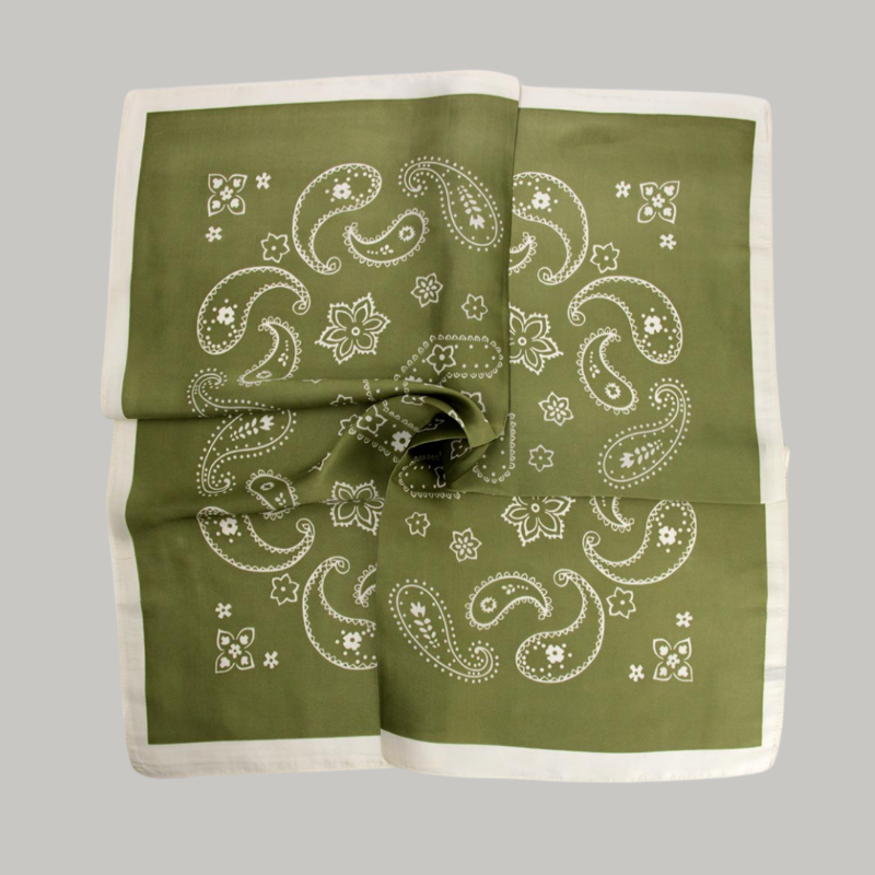 Pañuelo Verde y Borde Crema