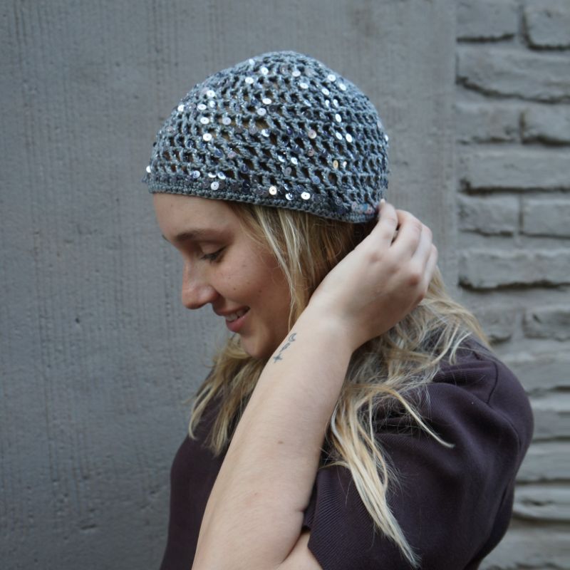 Casquete Gris Lentejuelas