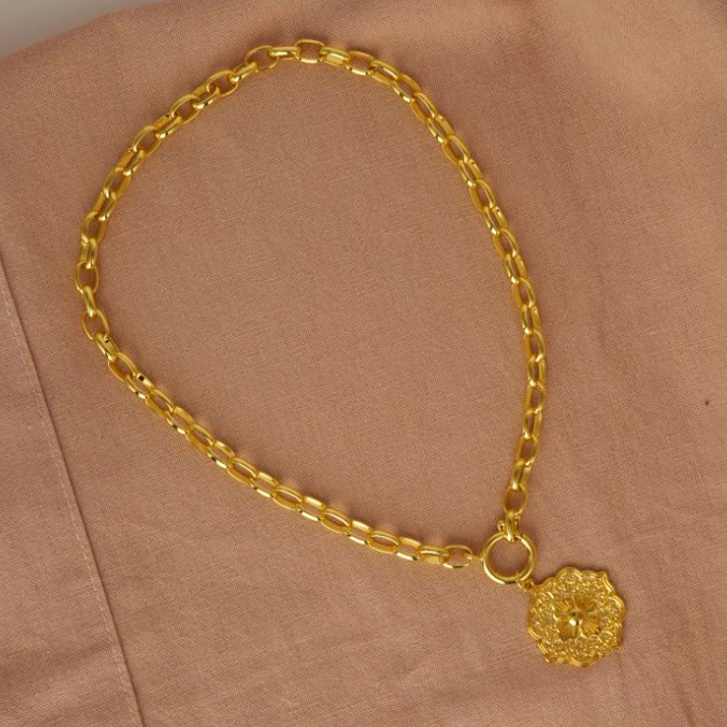 Collar Cadena, Timón y Medalla Flor - Bañado en Oro