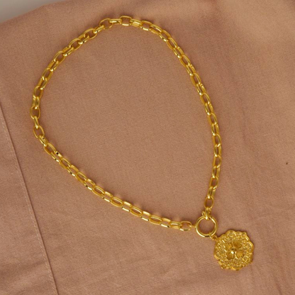 Collar Cadena, Timón y Medalla Flor - Bañado en Oro