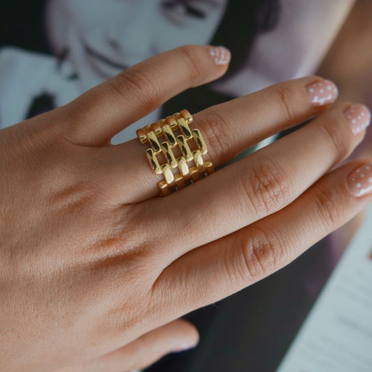 Anillo Entrelazado Ajustable