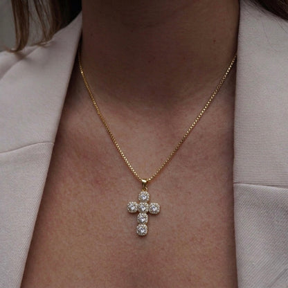 Collar Cruz y Brillantes.