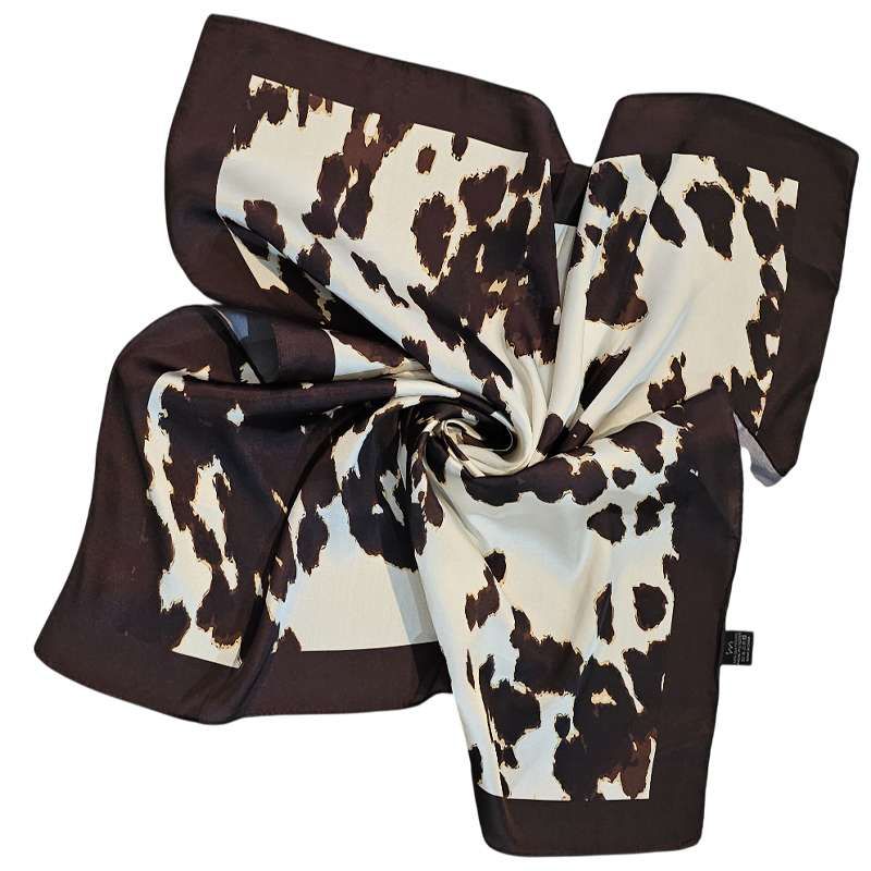 Pañuelo Vaca Café 70x70